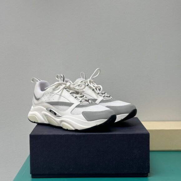 Gucci Men's White sneaker - Picture 3 of 5